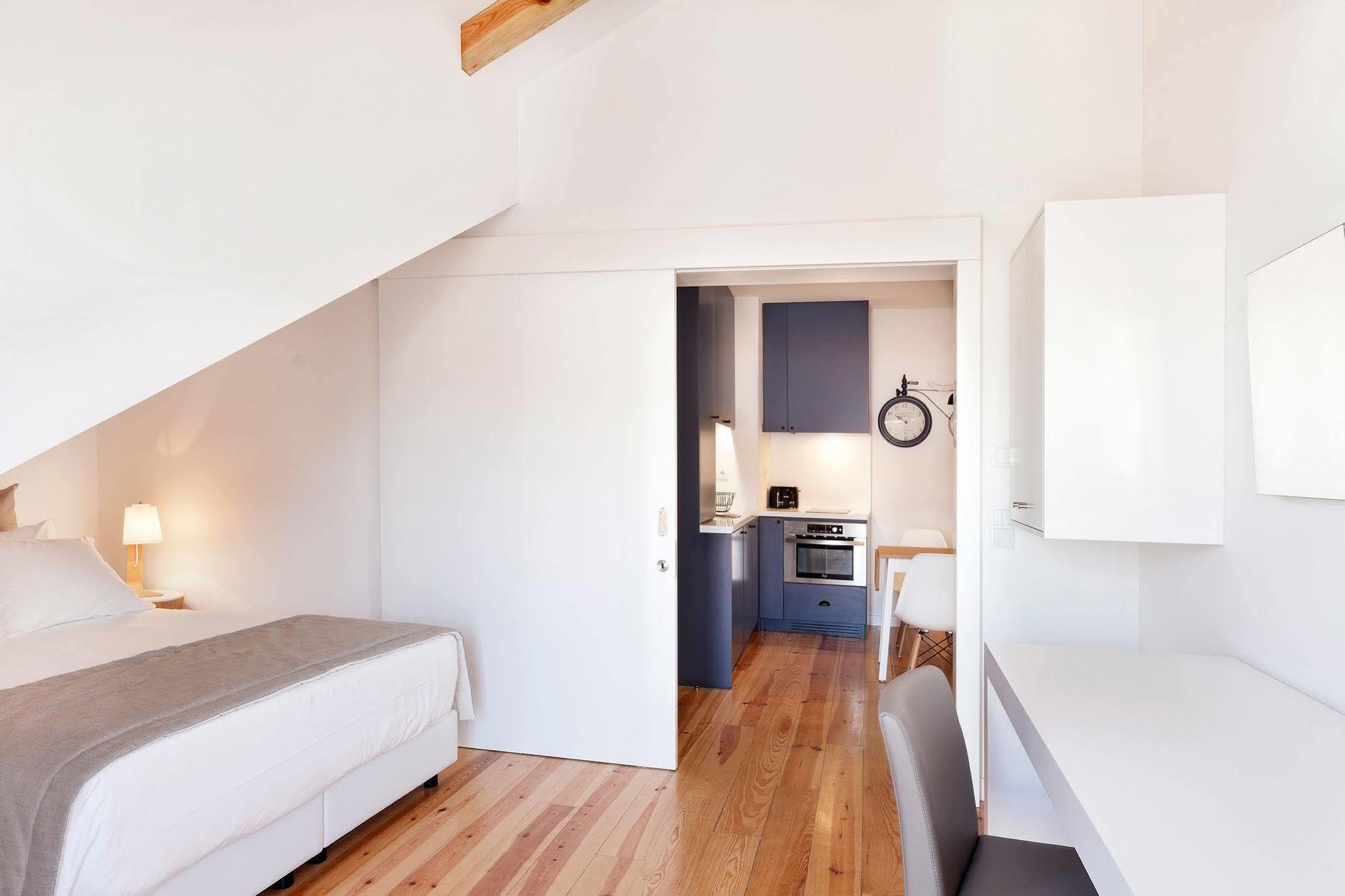 Hello Lisbon Sao Bento Boutique Apartments Ngoại thất bức ảnh
