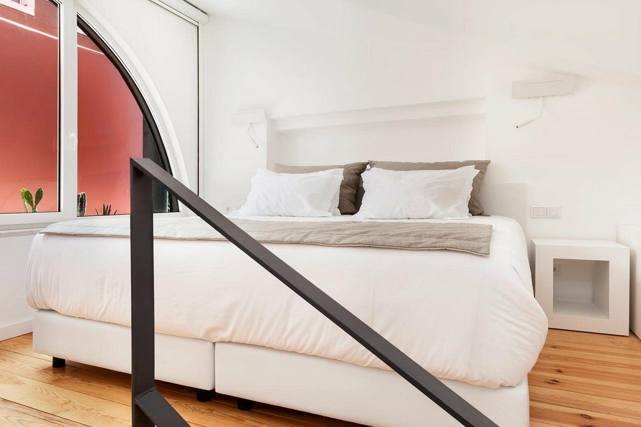 Hello Lisbon Sao Bento Boutique Apartments Ngoại thất bức ảnh